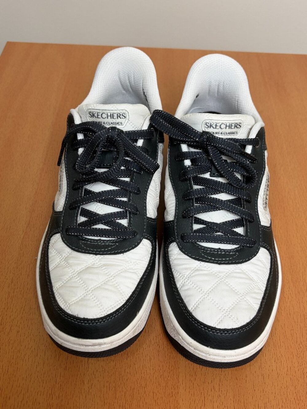 Skechers Slip-ins Black and White Quilted size 8.5 Sneakers